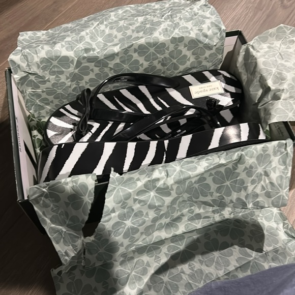 Kate Spade - Picture 5 of 8